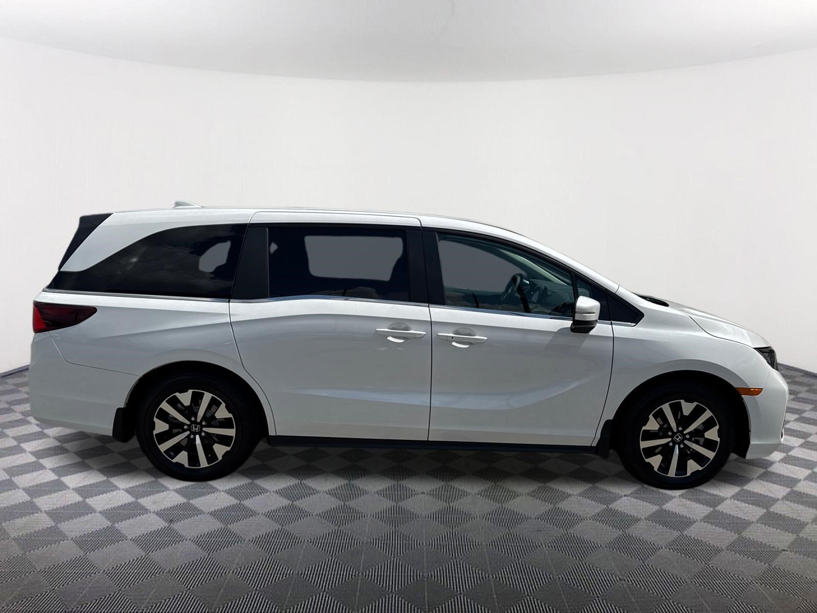 New 2026 Platinum White Pearl Honda EX-L image 8