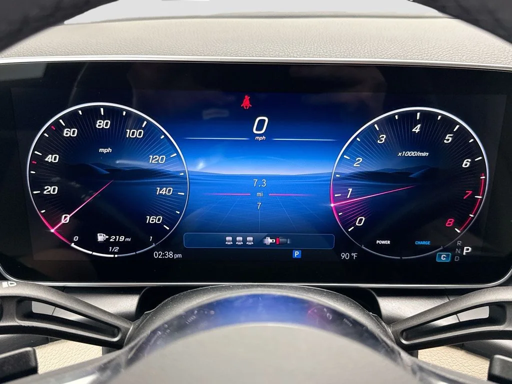 New 2026 White Mercedes-Benz GLC 300 image 33