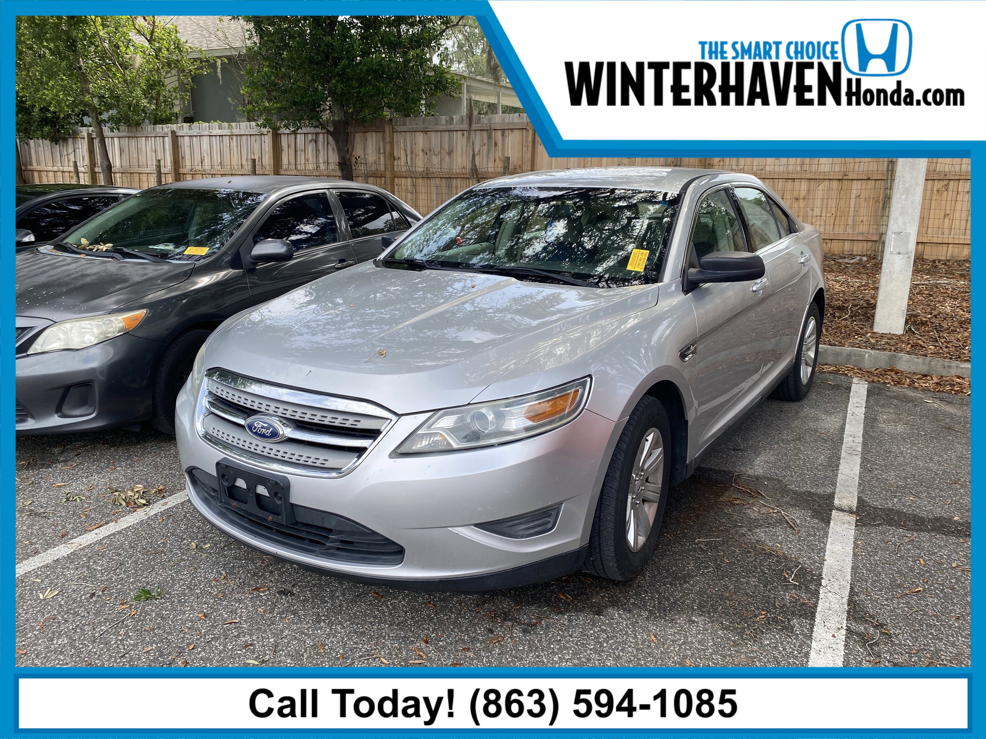 2011 Ford Taurus SE FWD's photo