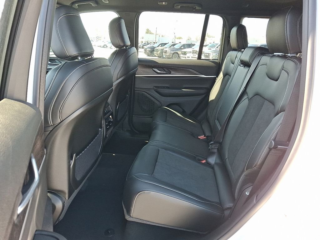 New 2026 White Jeep Altitude image 6