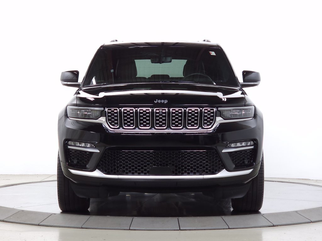 Used 2022 Black Jeep Summit image 11
