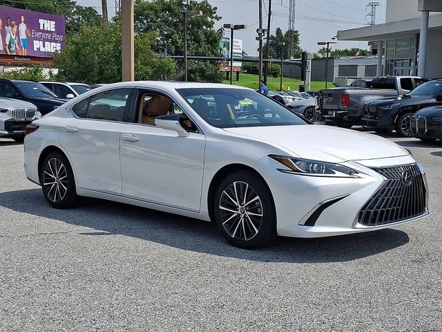 Used 2024 Eminent White Pearl Lexus 350 image 3
