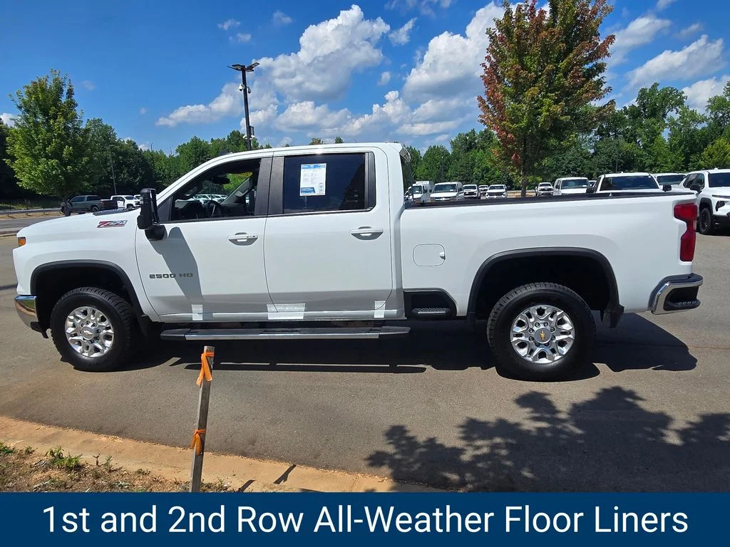 Used 2025 White Chevrolet LT image 45