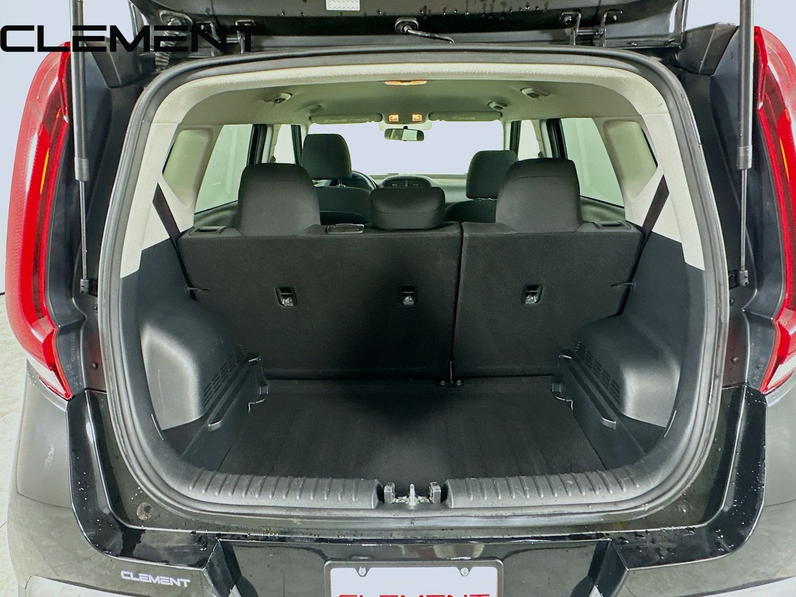 Used 2020 Black Kia LX image 11