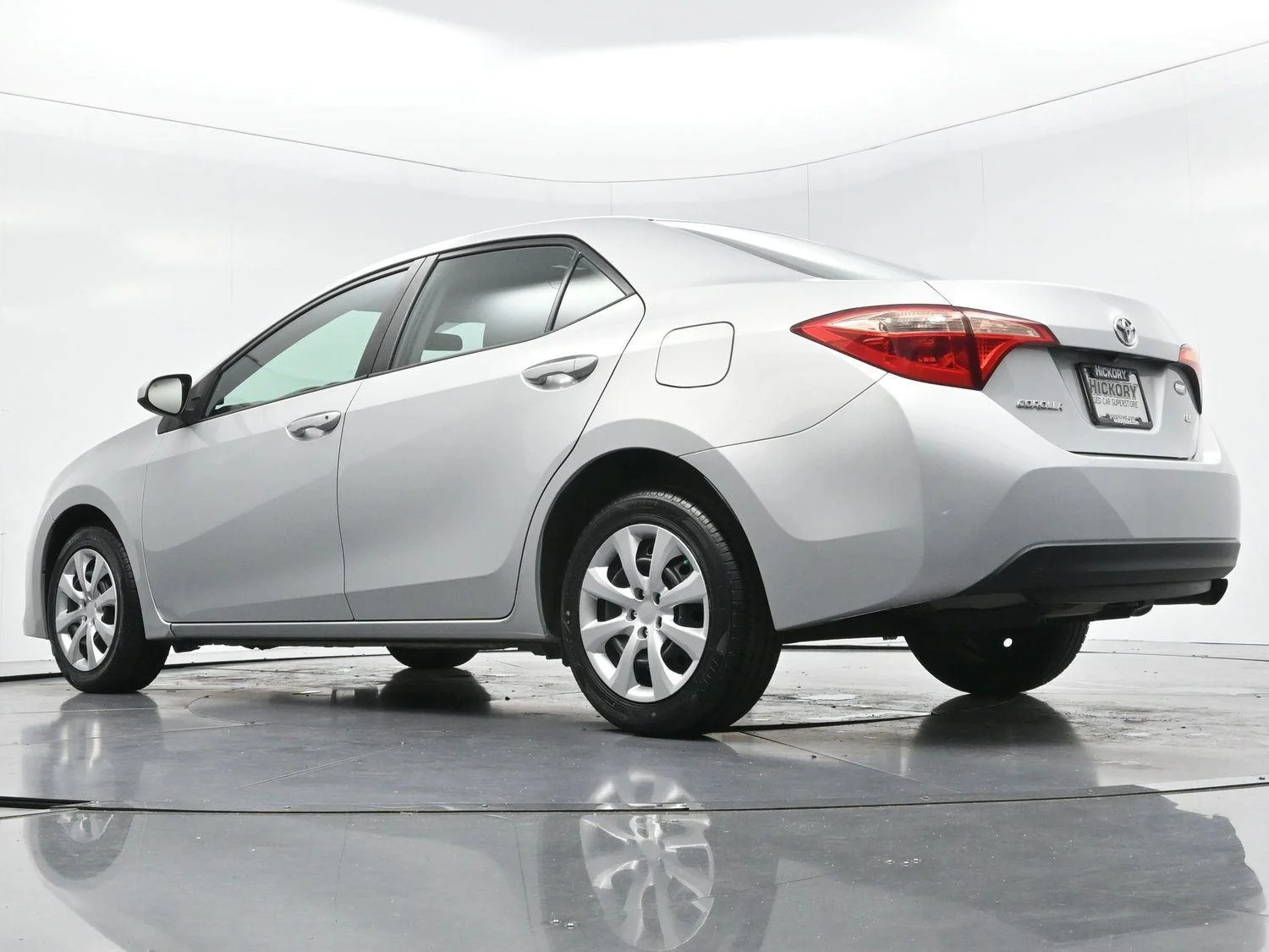 Used 2019 Classic Silver Metallic Toyota LE image 38