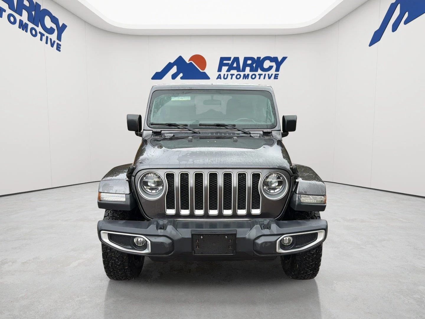 Used 2020 Granite Crystal Metallic Clearcoat Jeep Sahara image 1