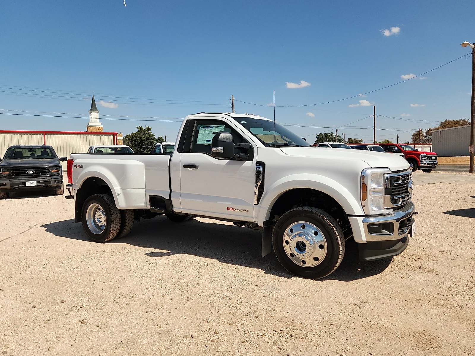 New 2027 Oxford White Ford XLT image 8