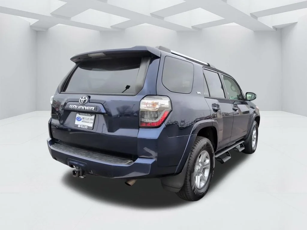 Used 2022 Blue Toyota SR5 Premium image 5