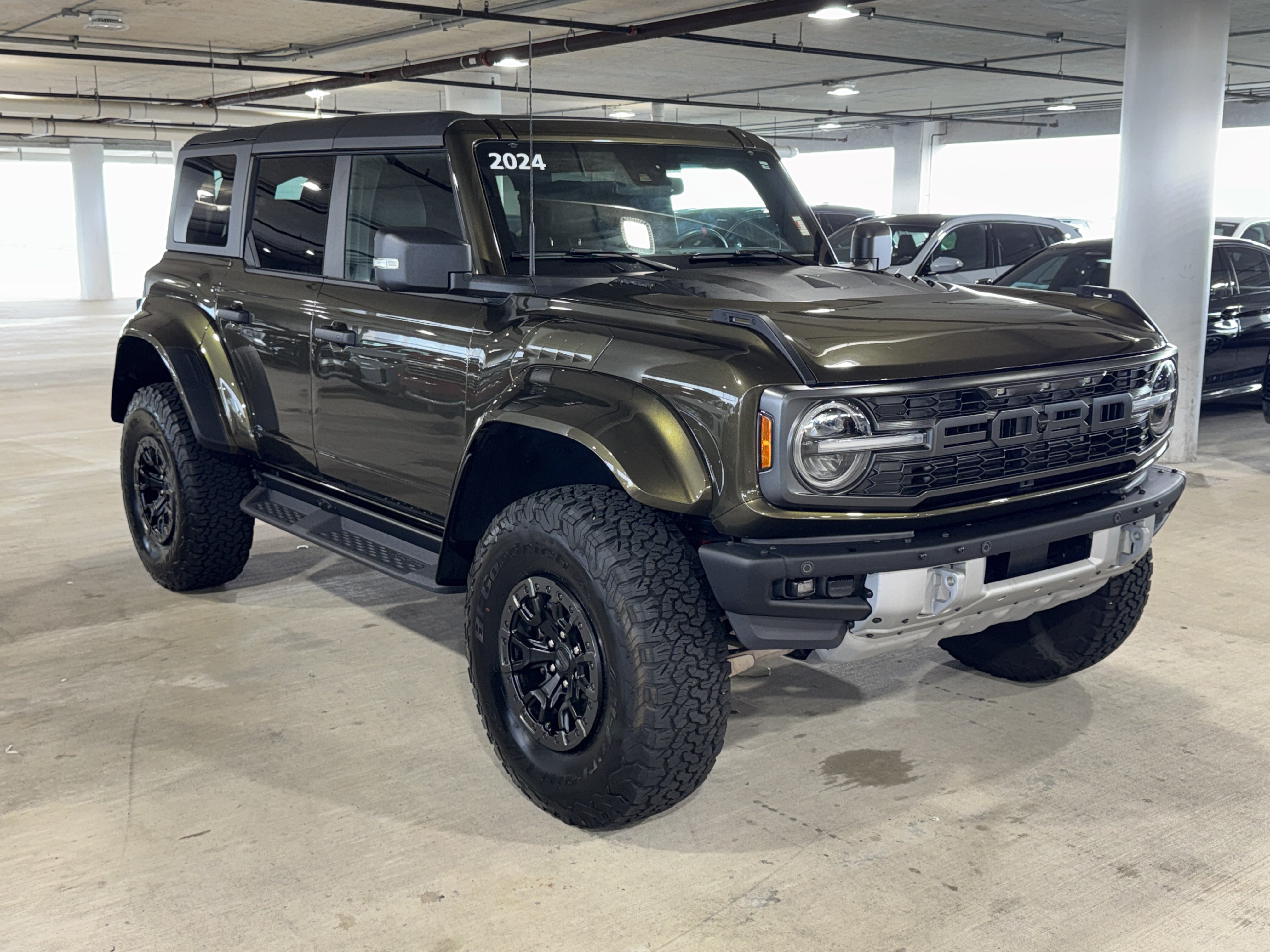 Used 2024 Shelter Green Metallic Ford Raptor image 2
