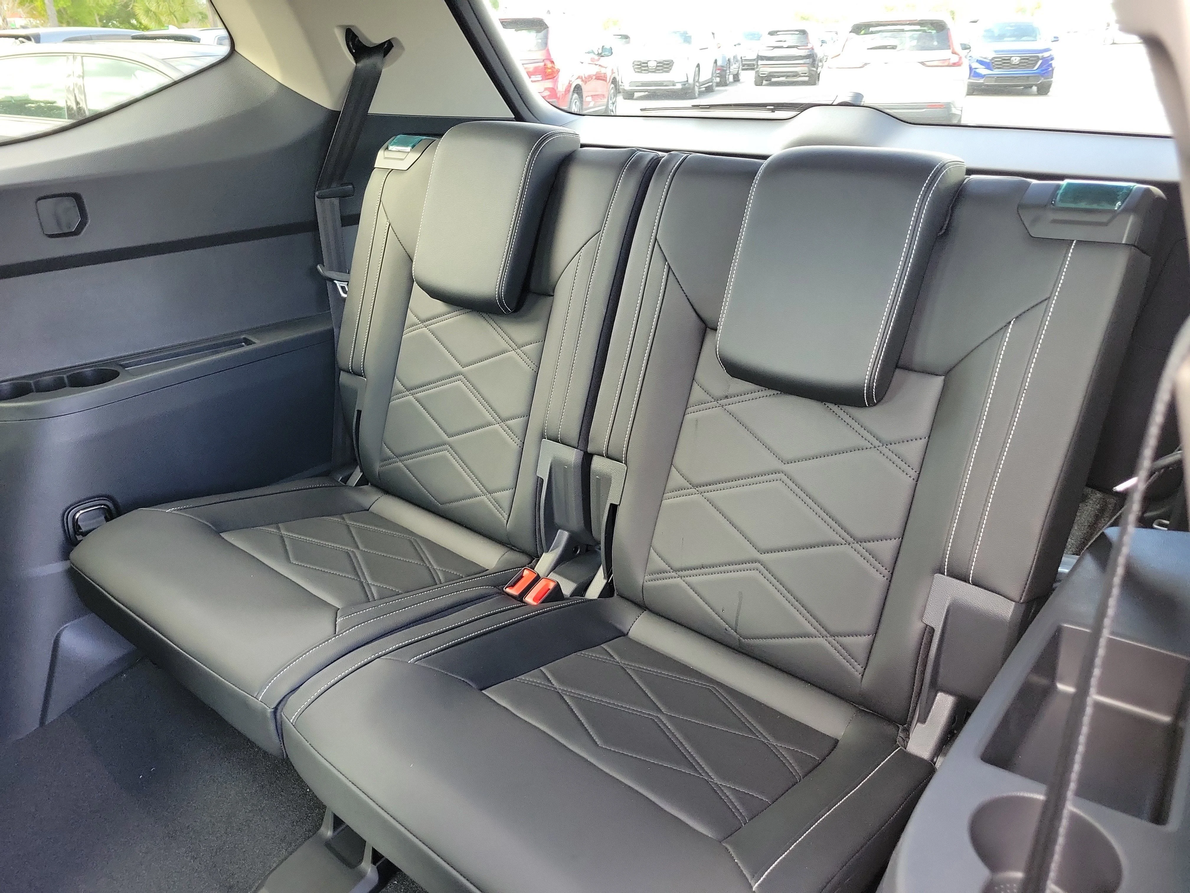 New 2026 Silver Volkswagen SE w/Technology image 17