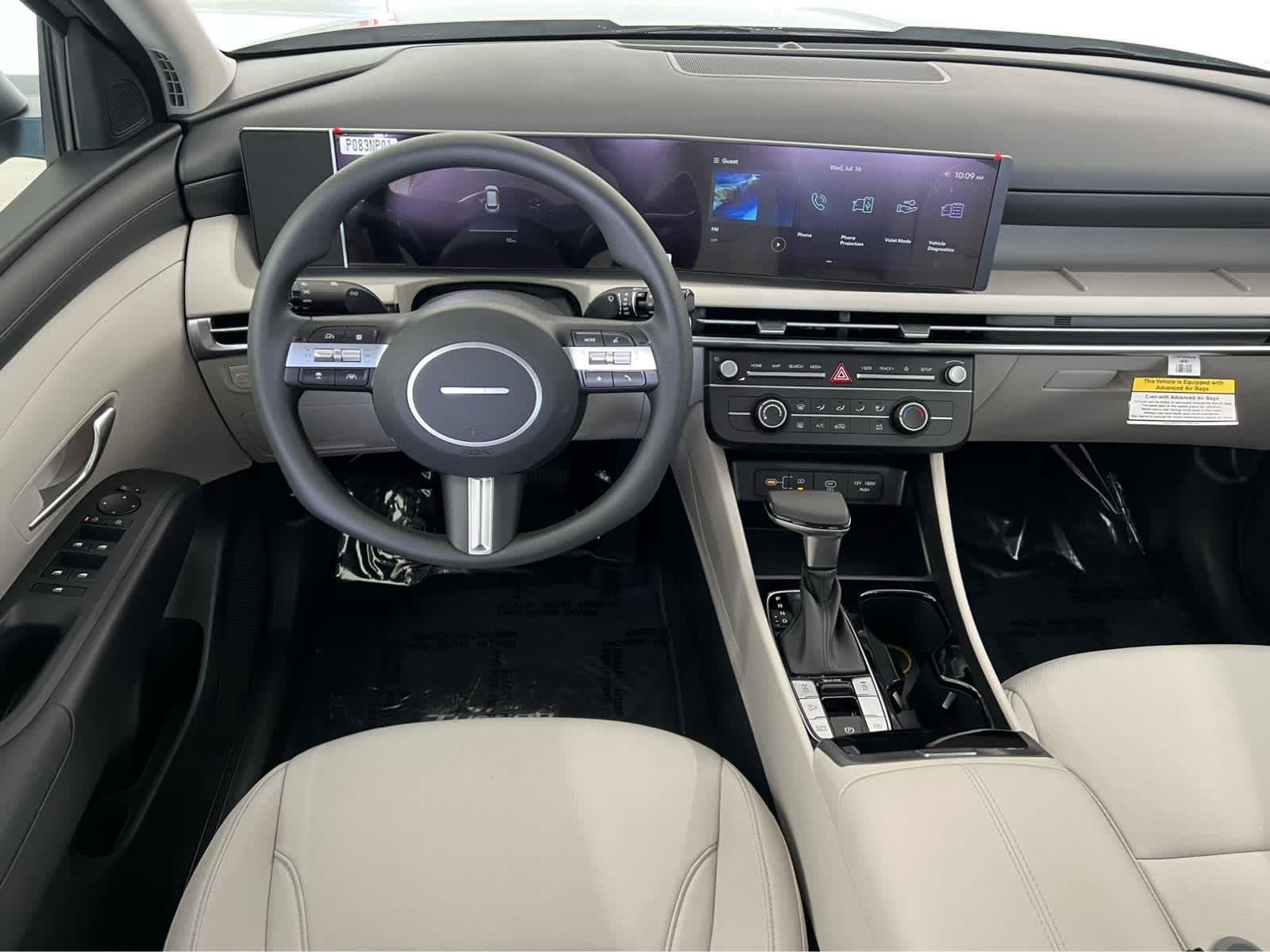Used 2025 Shimmering Silver Hyundai SE image 31