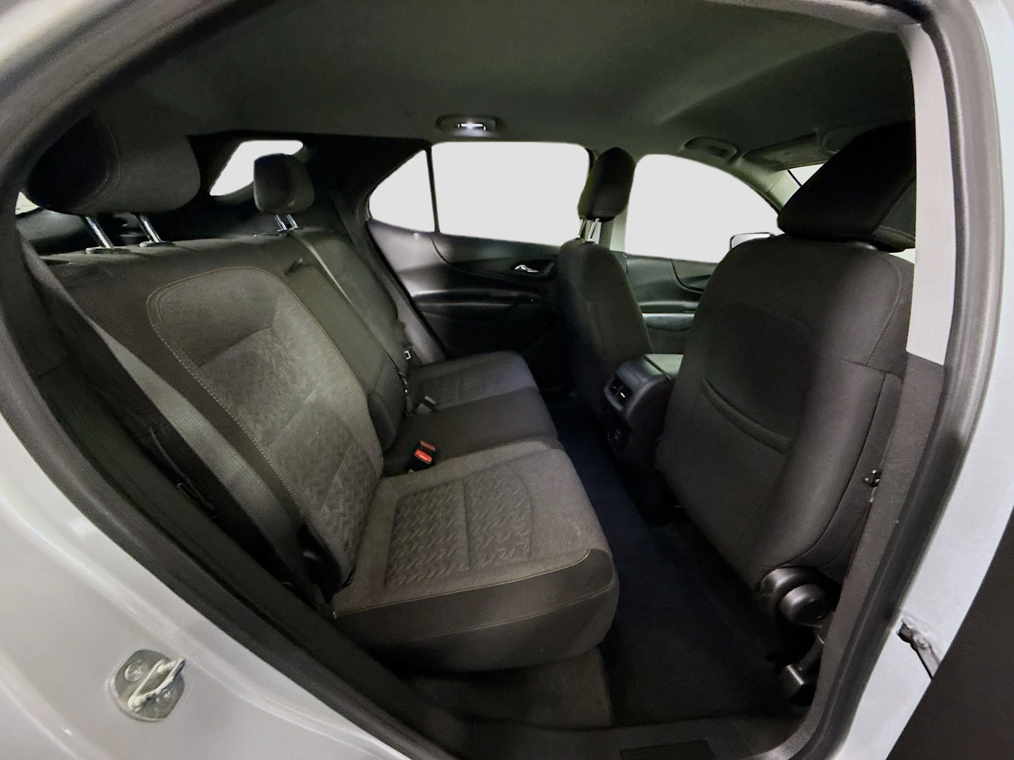Used 2022 Silver Ice Metallic Chevrolet LT image 23
