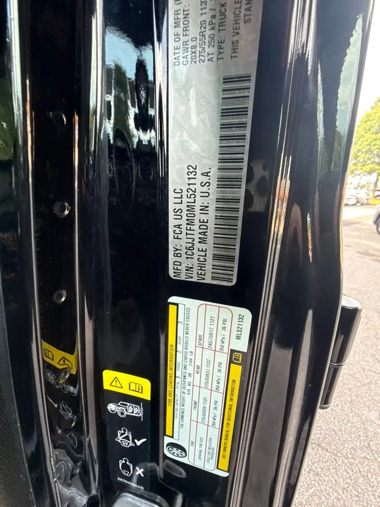 Used 2021 Black Jeep Overland image 23