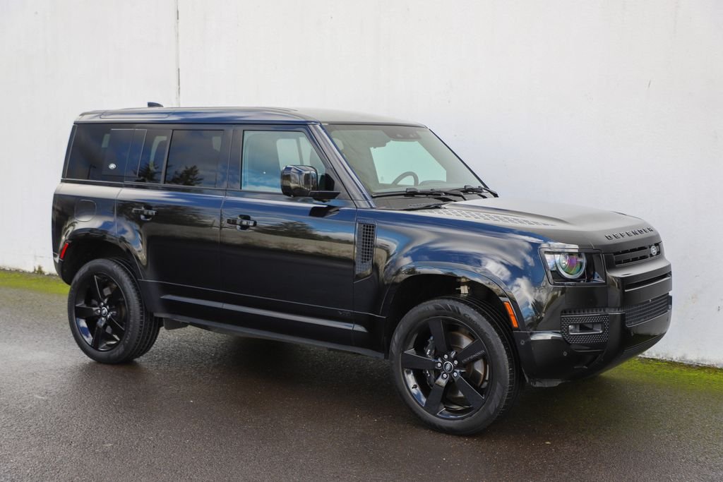 2024 Land Rover Defender V8