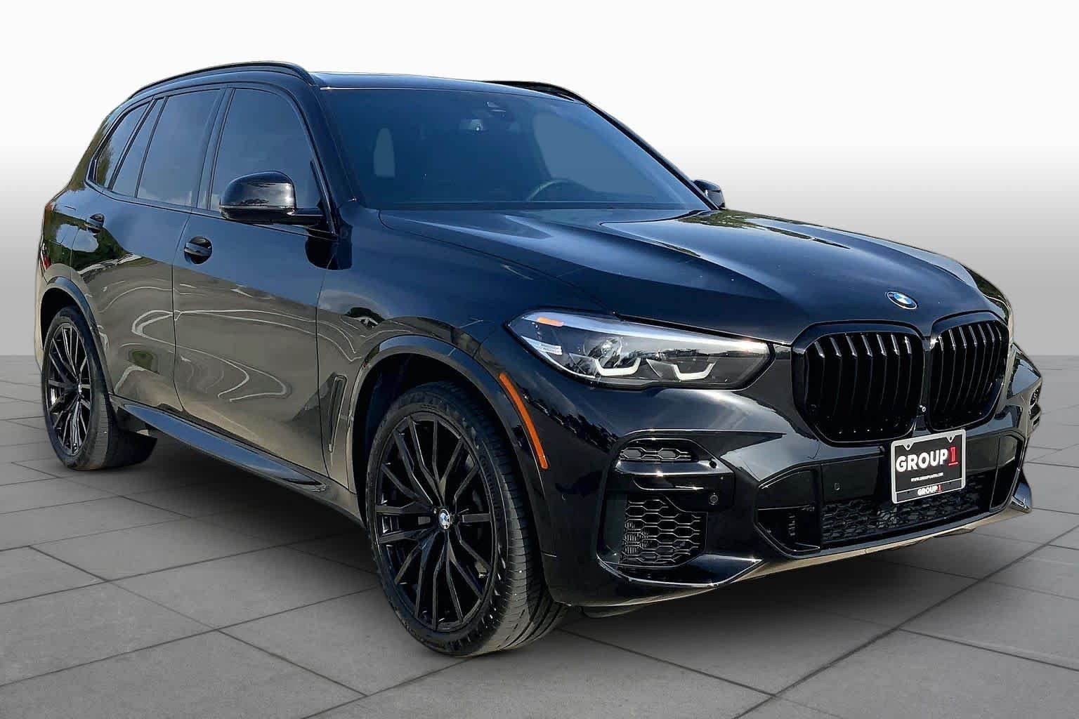 Used 2022 Black Sapphire Metallic BMW xDrive40i image 3