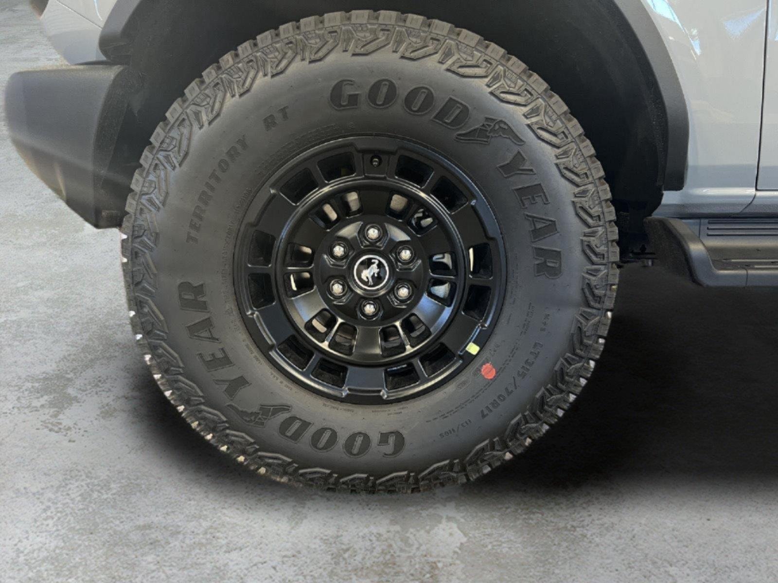 Used 2026 Avalanche Gray Ford Outer Banks image 8