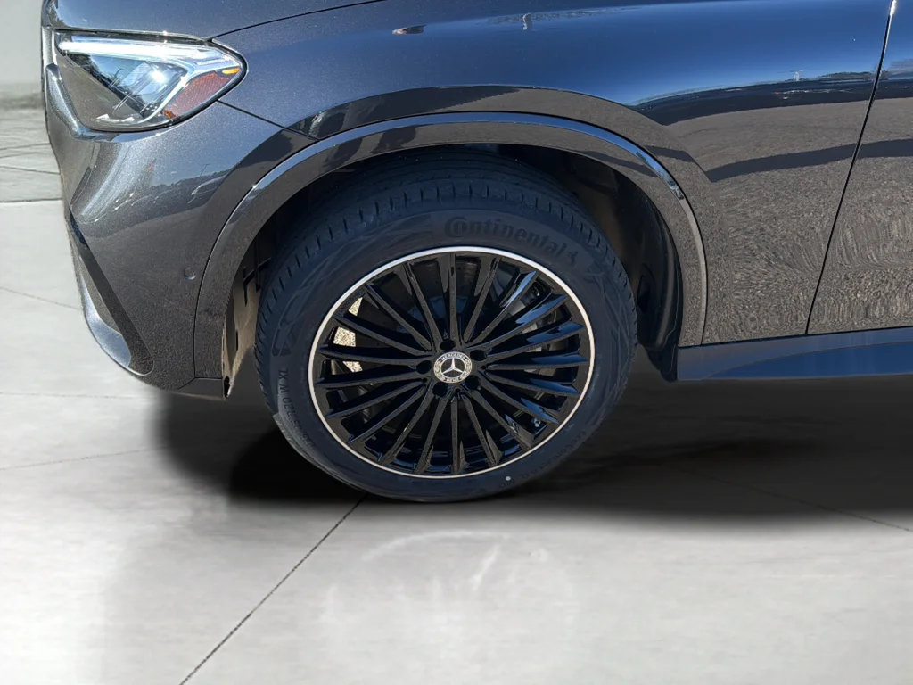 New 2026 Graphite Grey Metallic Mercedes-Benz GLC 300 image 9