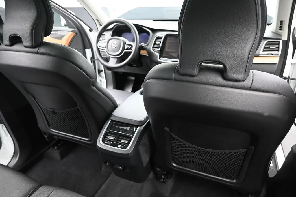Certified Used 2023 Crystal White Volvo Plus image 21
