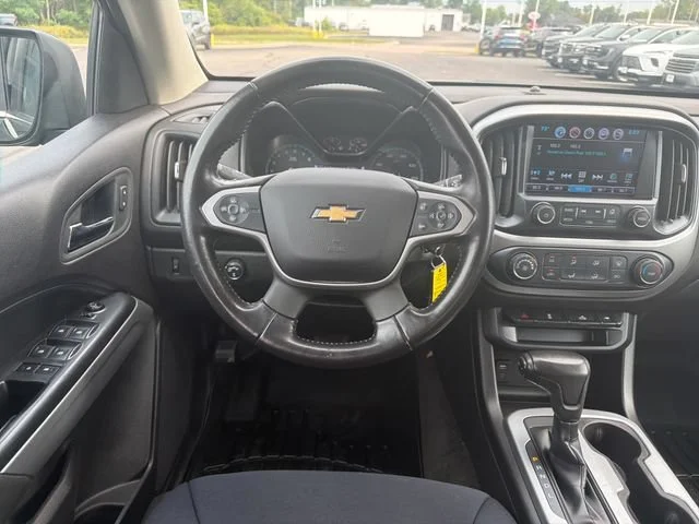 Used 2018 BLACK Chevrolet 4WD LT image 16