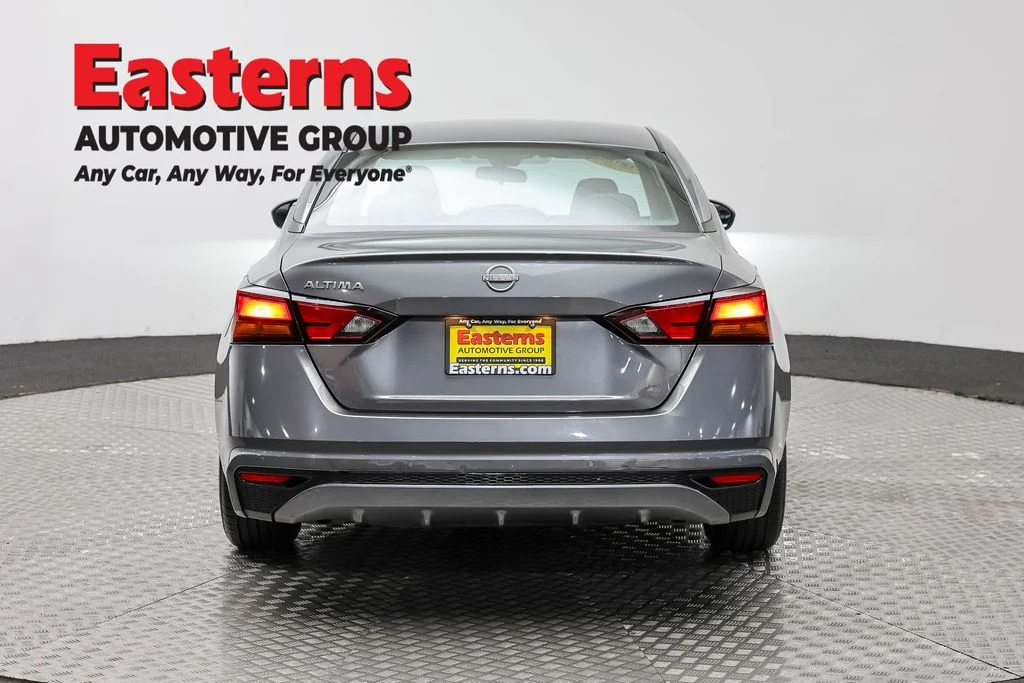 Used 2023 Gray Nissan 2.5 S image 6