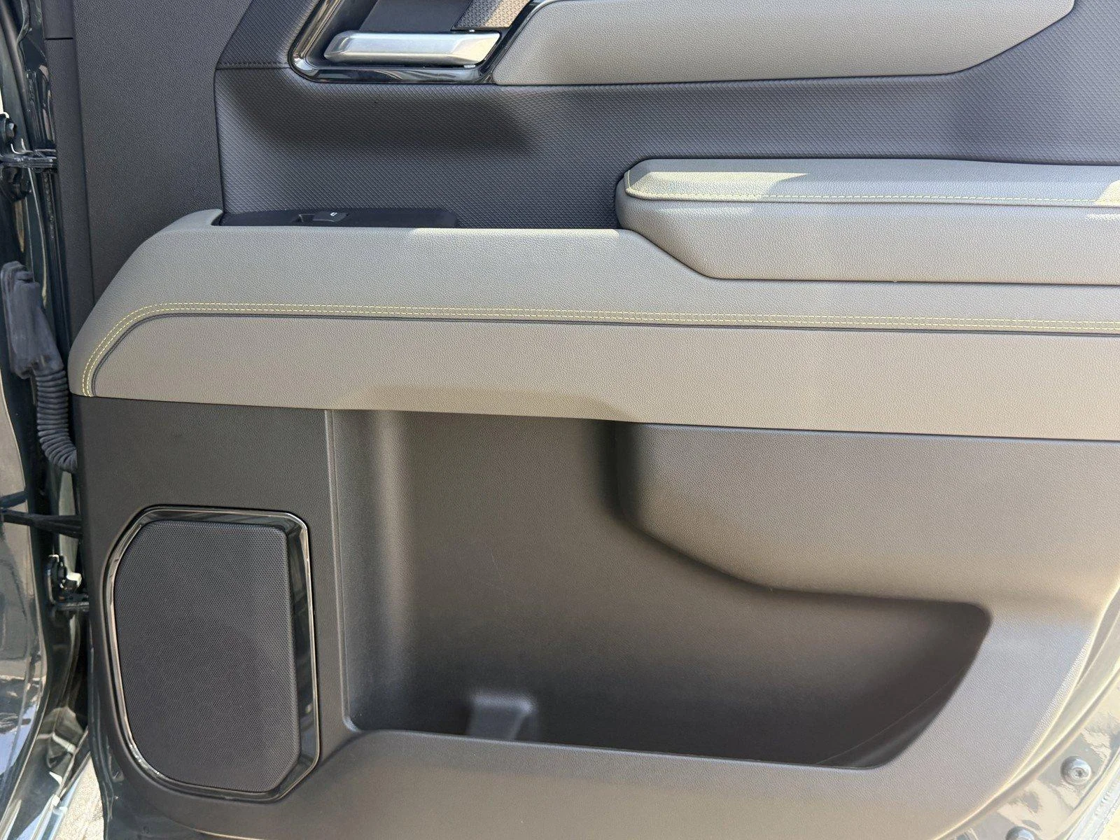 Used 2025 Cypress Gray Chevrolet ZR2 image 11