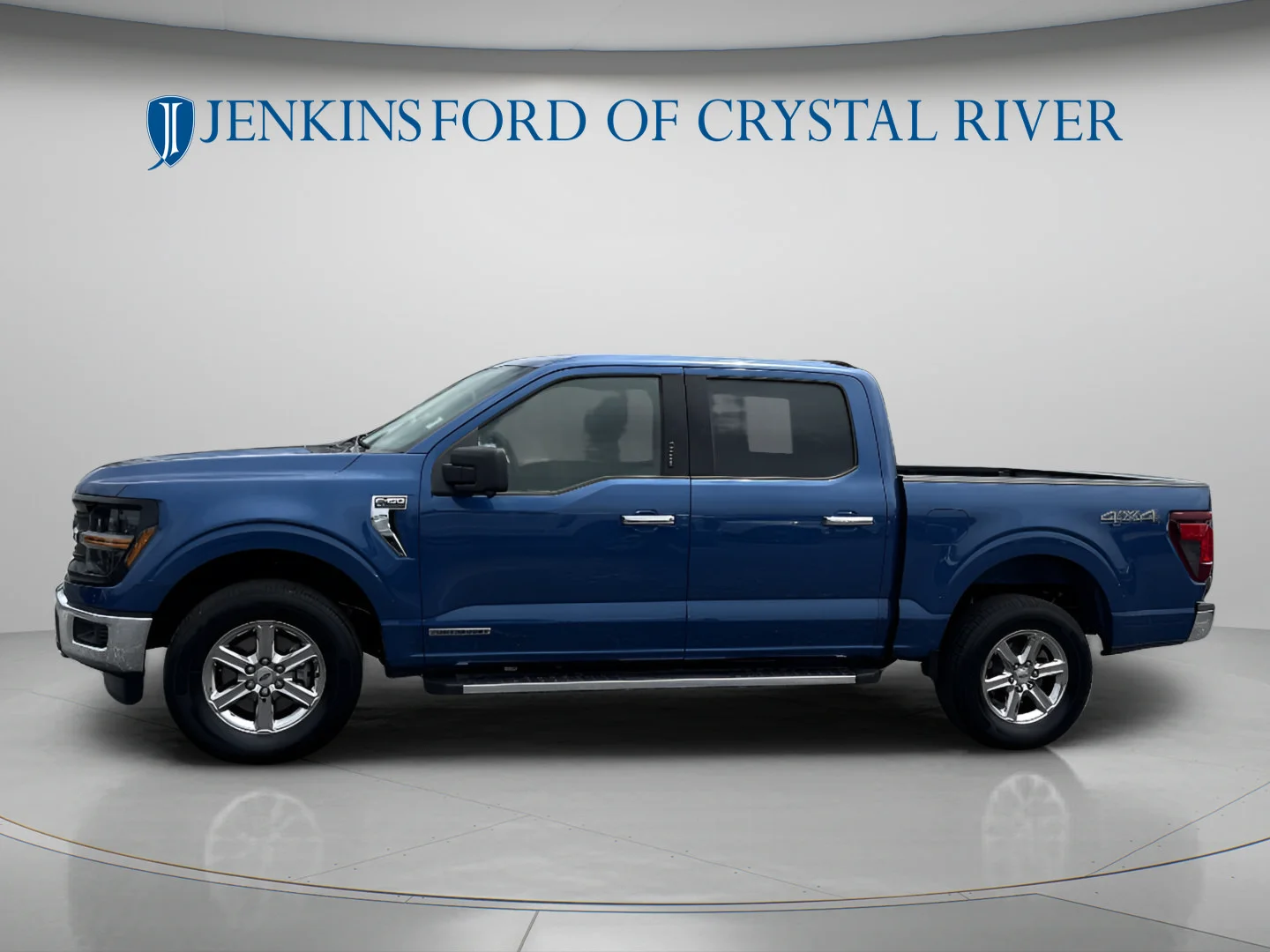 Used 2024 Atlas Blue Metallic Ford XLT image 10