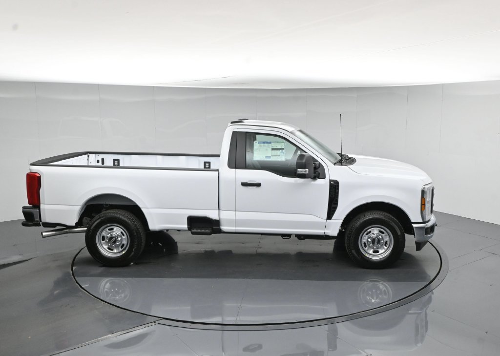 New 2027 Oxford White Ford XL image 34