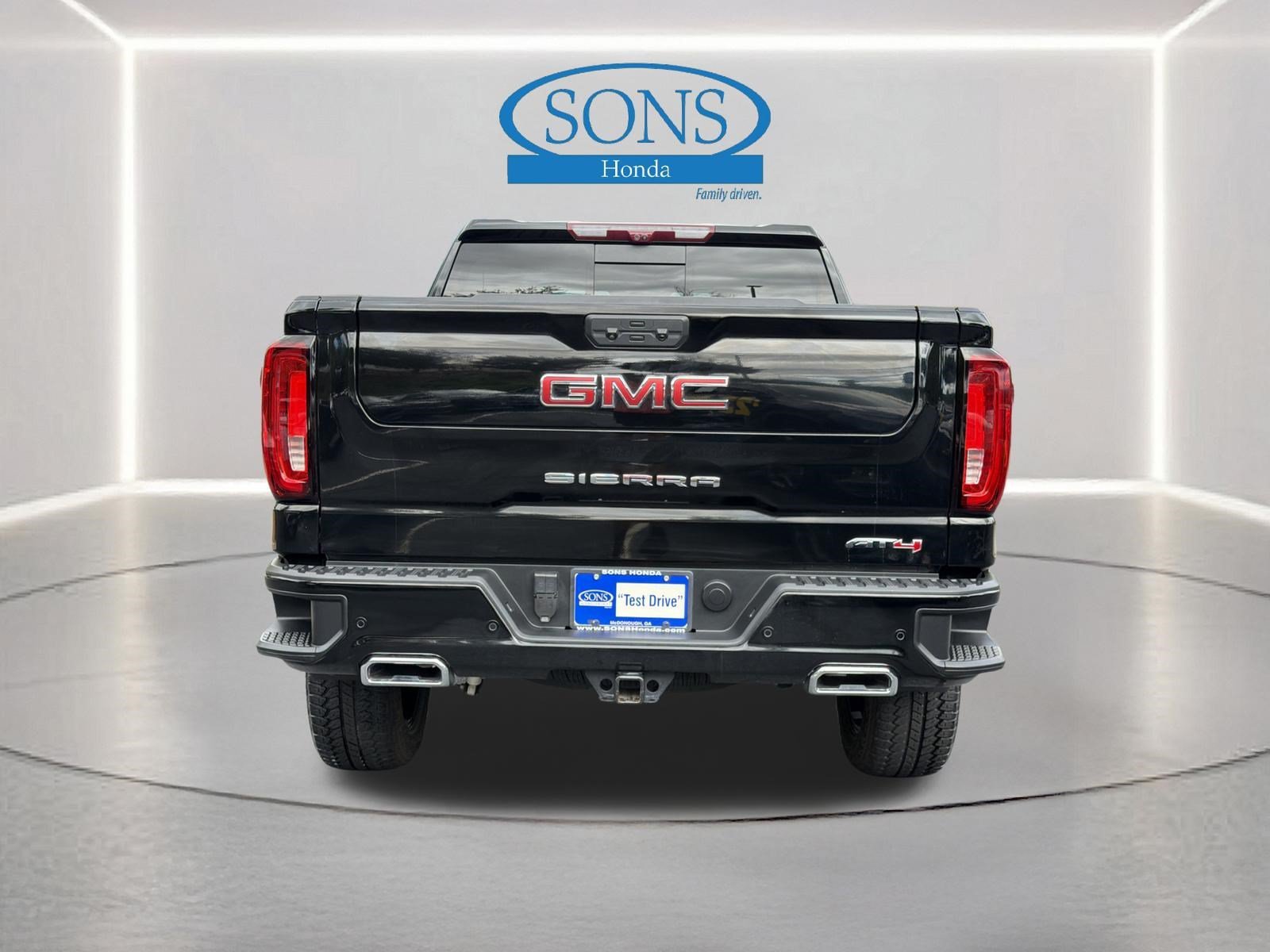 Used 2025 Onyx Black GMC AT4 image 24