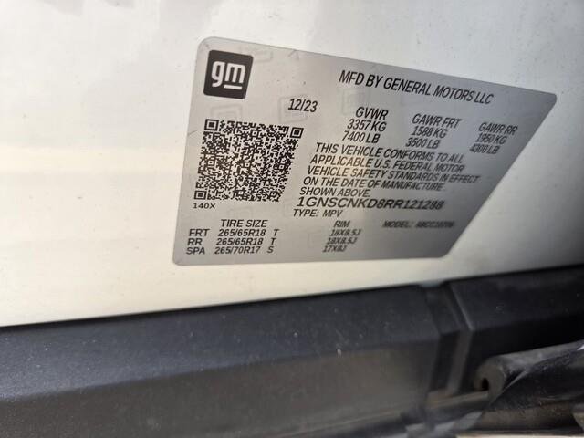 Used 2024 Iridescent Pearl Tricoat Chevrolet LT image 36