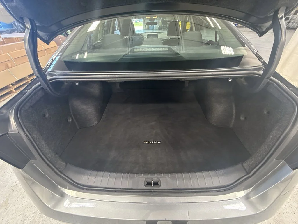 Certified Used 2025 Gun Metallic Nissan SV image 34