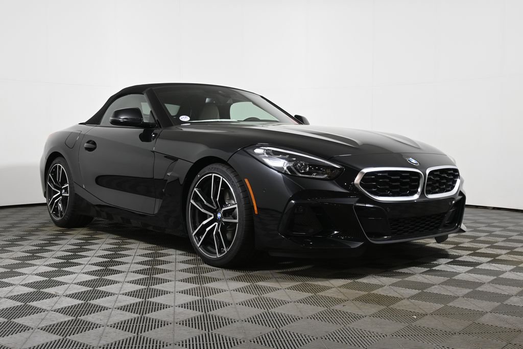 New 2026 Black Sapphire Metallic BMW sDrive30i image 10