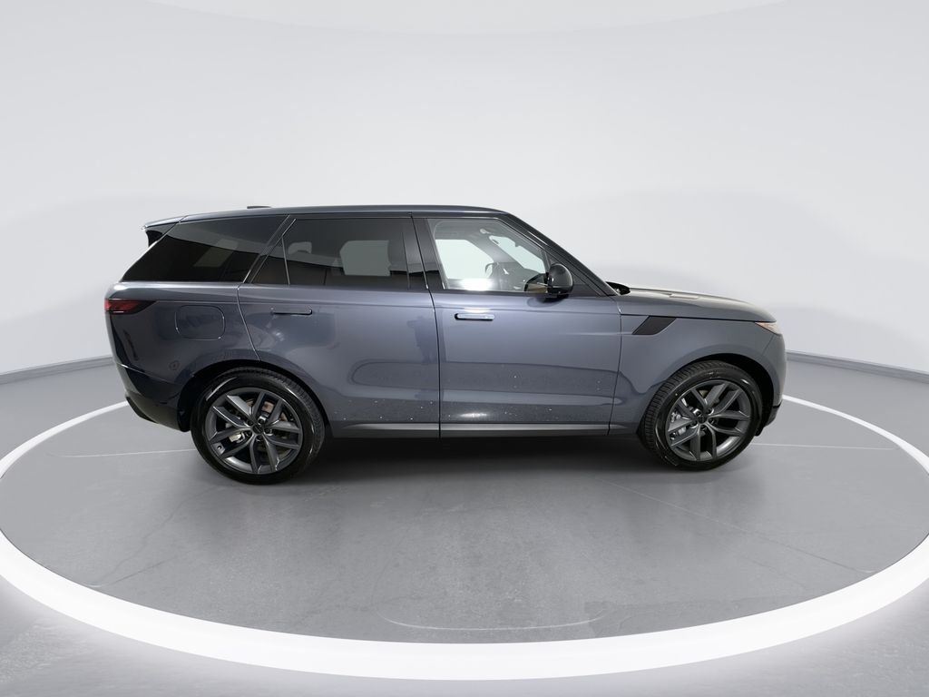 New 2026 Varesine Blue Land Rover SE image 9