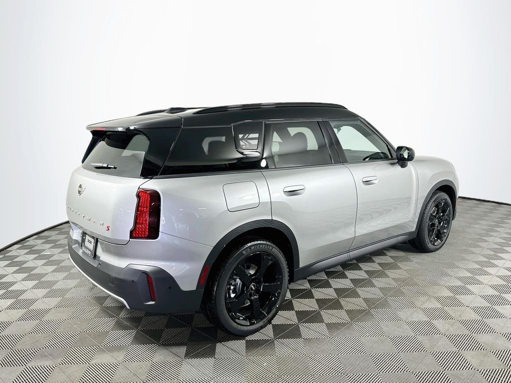 Used 2026 Silver MINI Iconic image 5