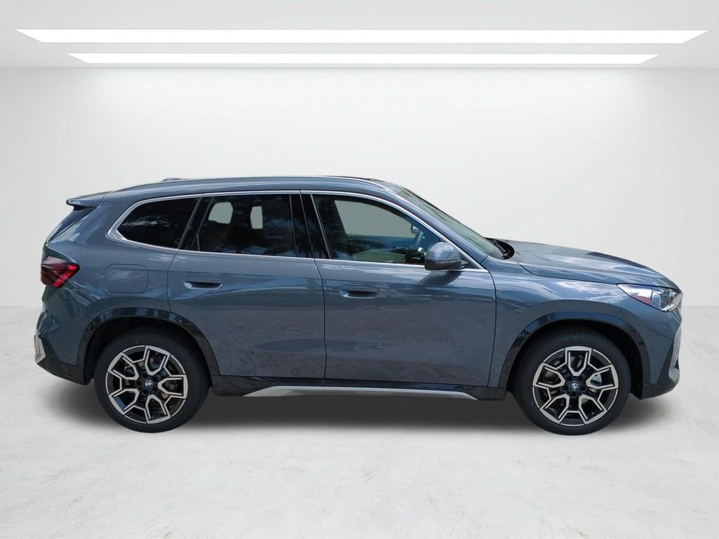 New 2027 Storm Bay Metallic BMW xDrive28i image 3