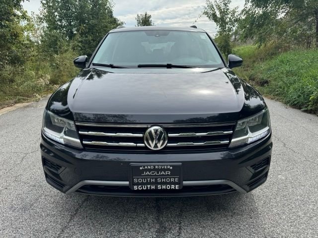 Used 2019 Deep Black Volkswagen 2.0T SE image 3