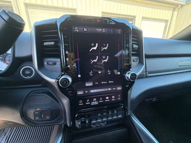 New 2027 Diamond Black Crystal Pearl-Coat Exterior Paint RAM Big Horn image 25