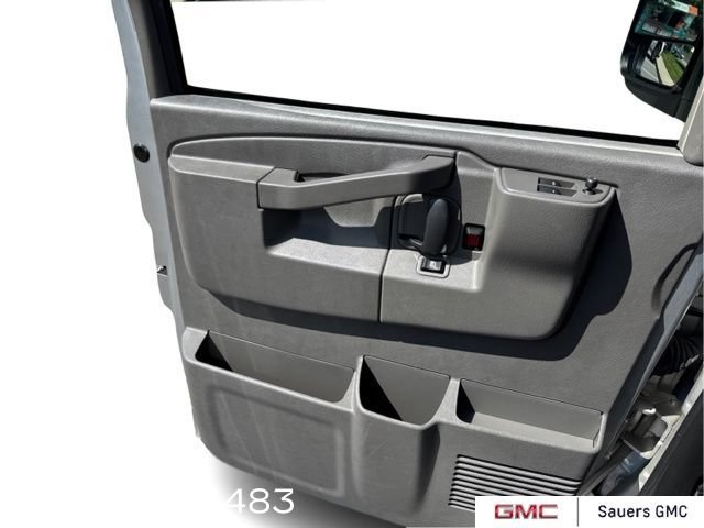 2024 Chevrolet Express Cargo Work Van - Photo 9