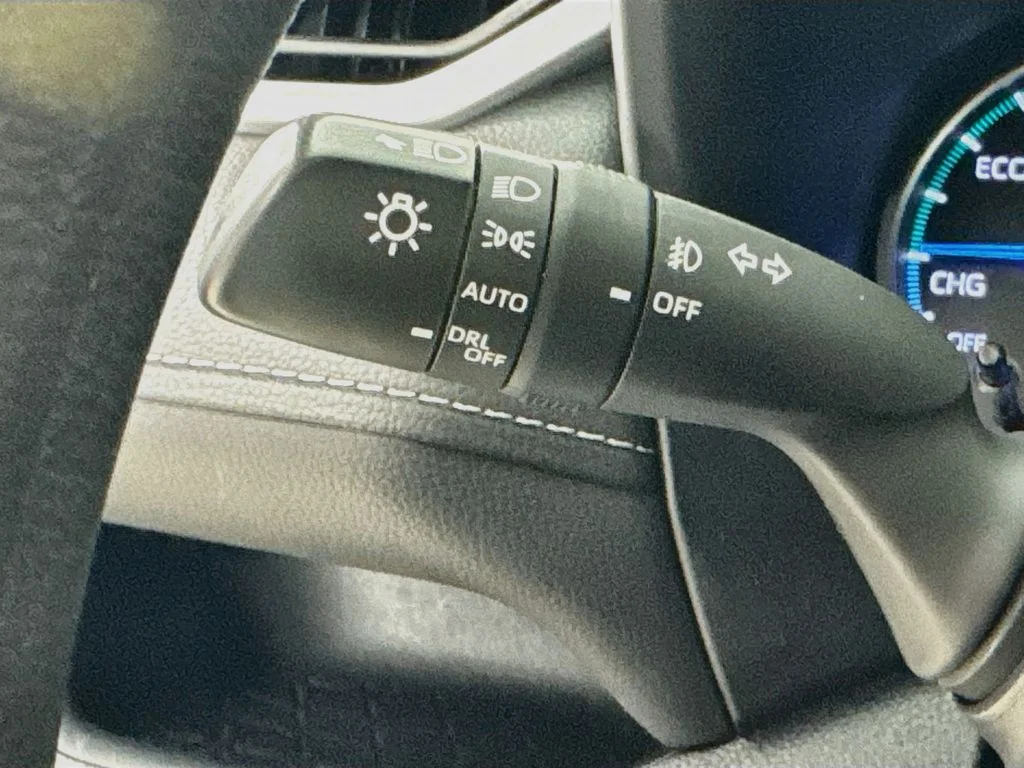 Used 2021 Super White Toyota XLE image 13