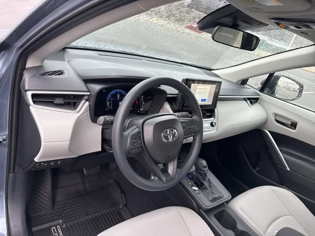 2026 Toyota Corolla Cross L - Photo 12