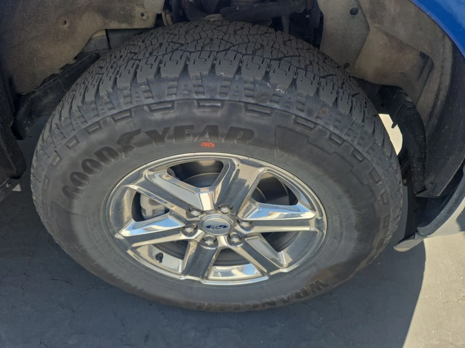 Used 2025 Atlas Blue Ford XLT image 5