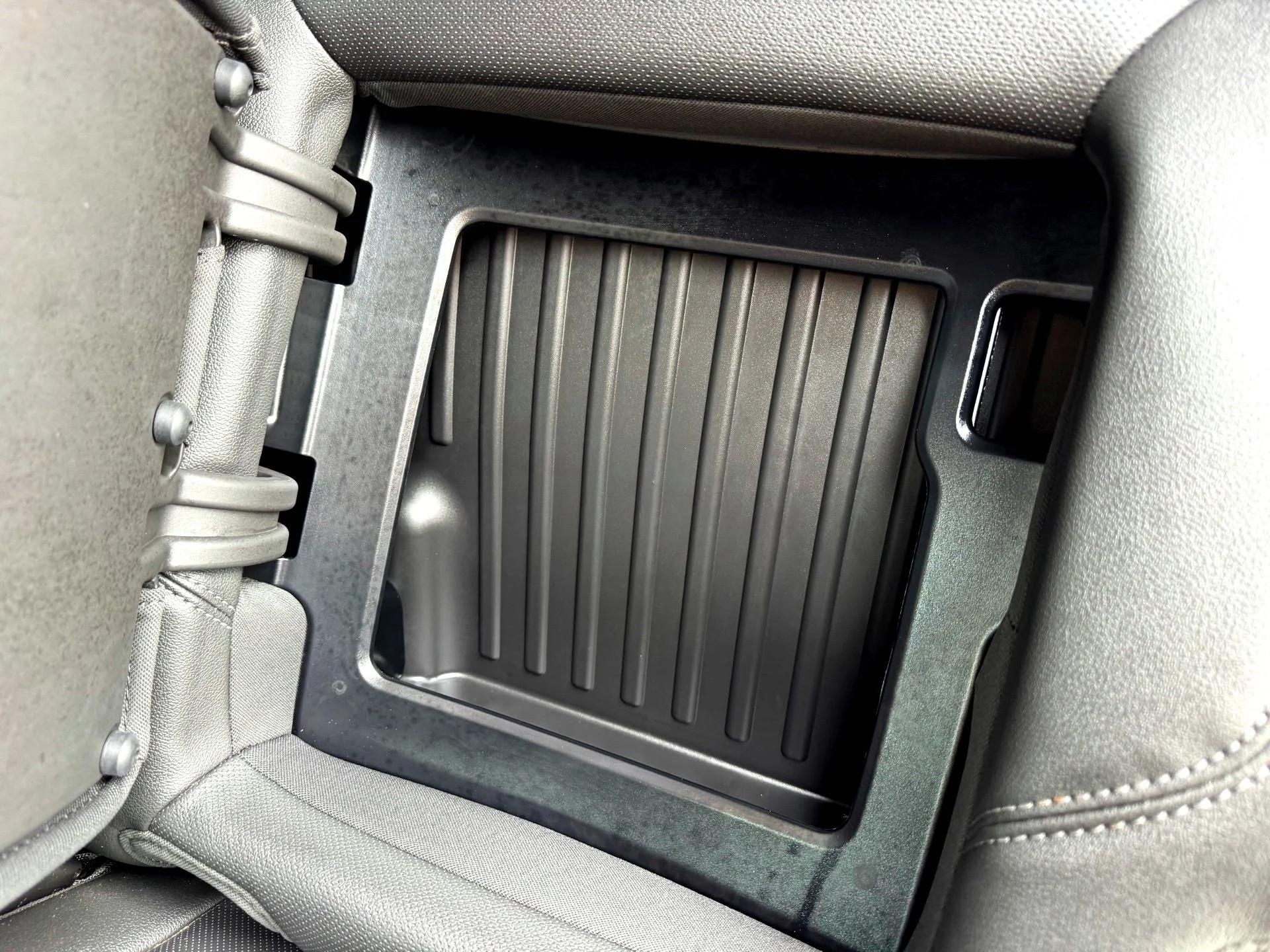 Used 2025 Summit White Chevrolet LTZ image 19