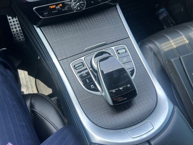 Used 2019 designo Manufaktur Olive Metallic Mercedes-Benz G 63 AMG® image 17