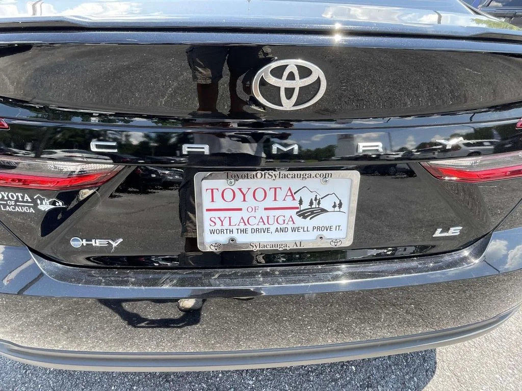 Used 2025 Midnight Black Metallic Toyota LE image 9