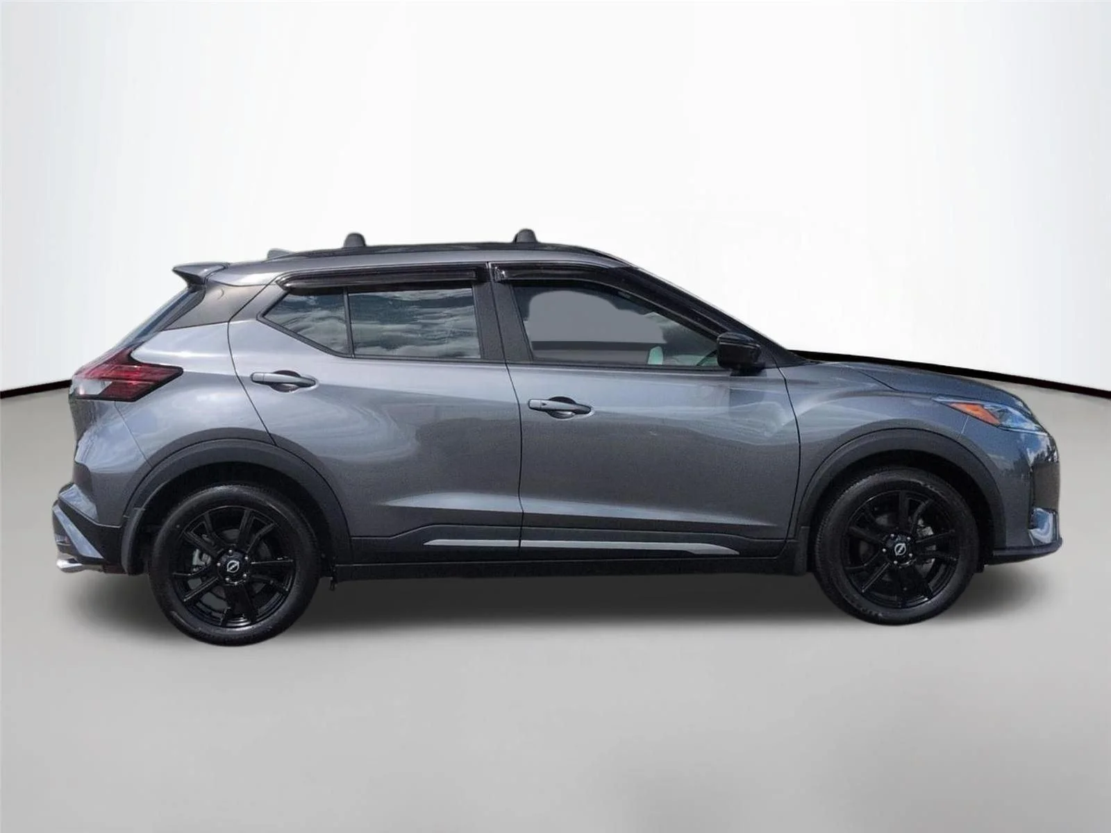 Used 2024 Gun Metallic Nissan SR image 6