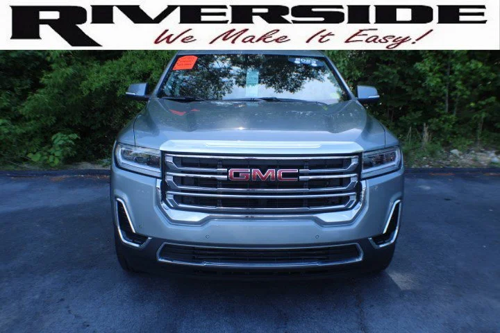 Certified Used 2023 Sterling Metallic GMC SLE image 18