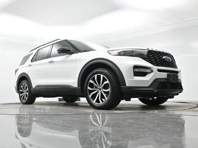Used 2020 Star White Metallic Tri-coat Ford ST image 24