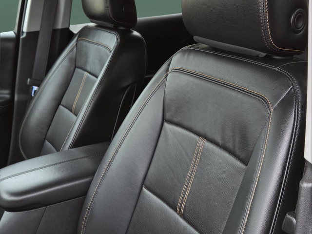 Used 2022 Gray Chevrolet Premier image 22