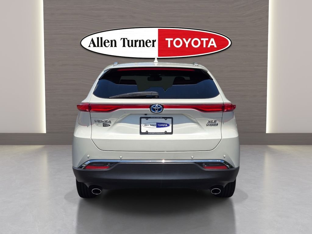 Used 2021 White Toyota XLE image 7