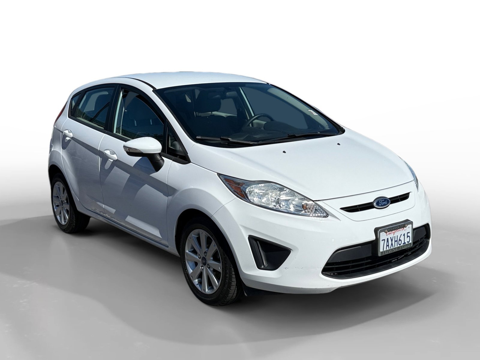 Used 2013 Oxford White Ford SE image 7