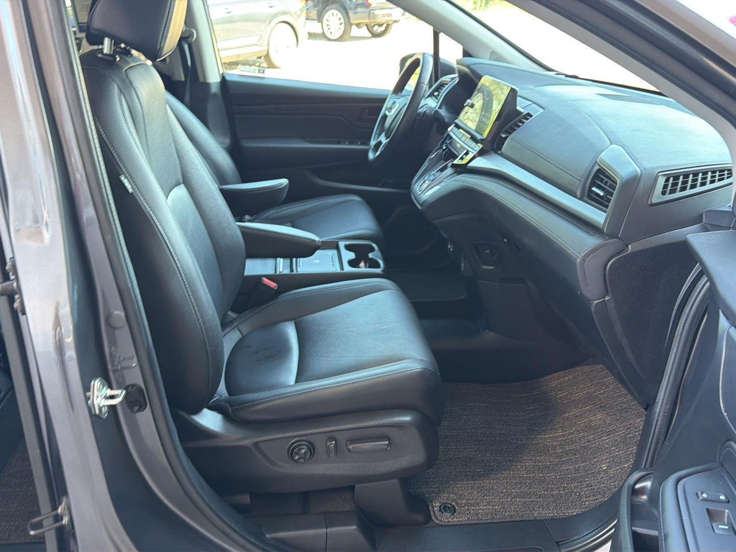 Used 2025  Honda EX-L image 13